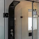 Bantry Alanda - Modern Apt In Bantry Bay With Views