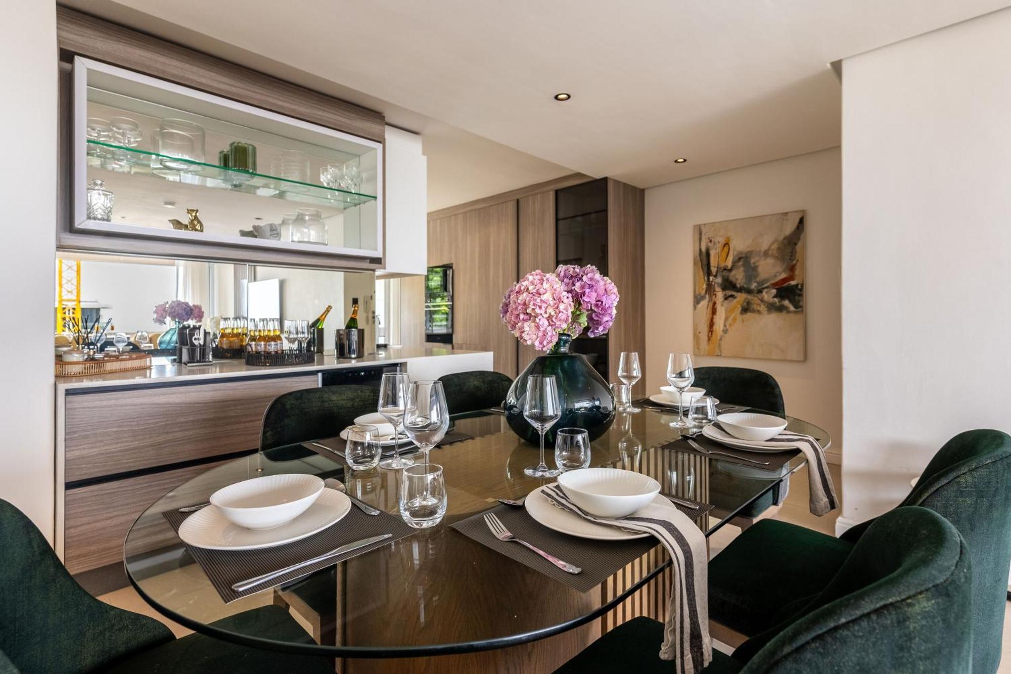 Apartment Bantry Alanda - Modern In Bantry Bay With Views Cape Town