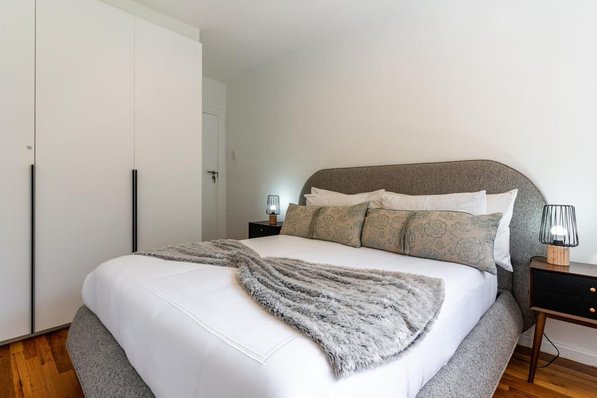 Bantry Alanda - Modern In Bantry Bay With Views *