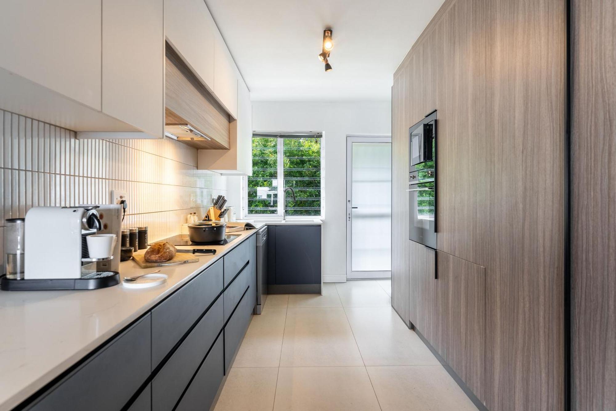 Bantry Alanda - Modern In Bantry Bay With Views *