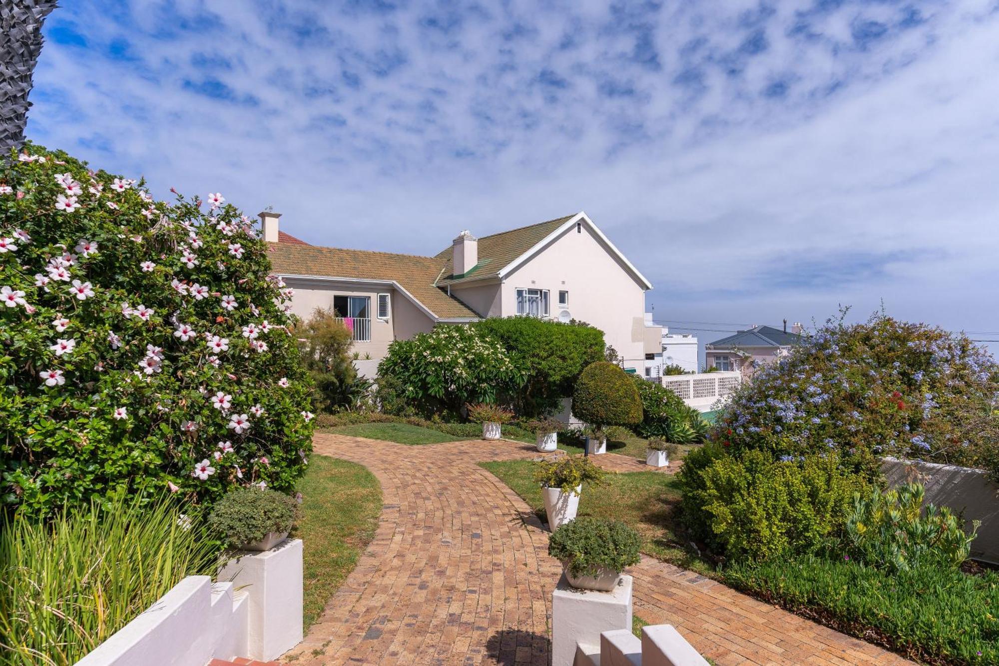 Bantry Alanda - Modern In Bantry Bay With Views *